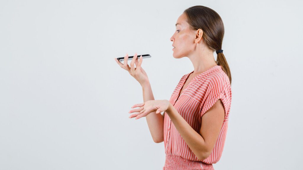 intrappolati dai messaggi vocali abbiamo smarrito la bellezza del dialogo - Ugo d'Aloja